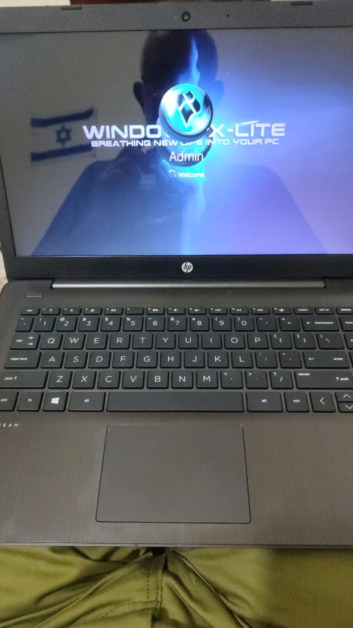 Laptop HP Stream Foto 7317640-2.jpg