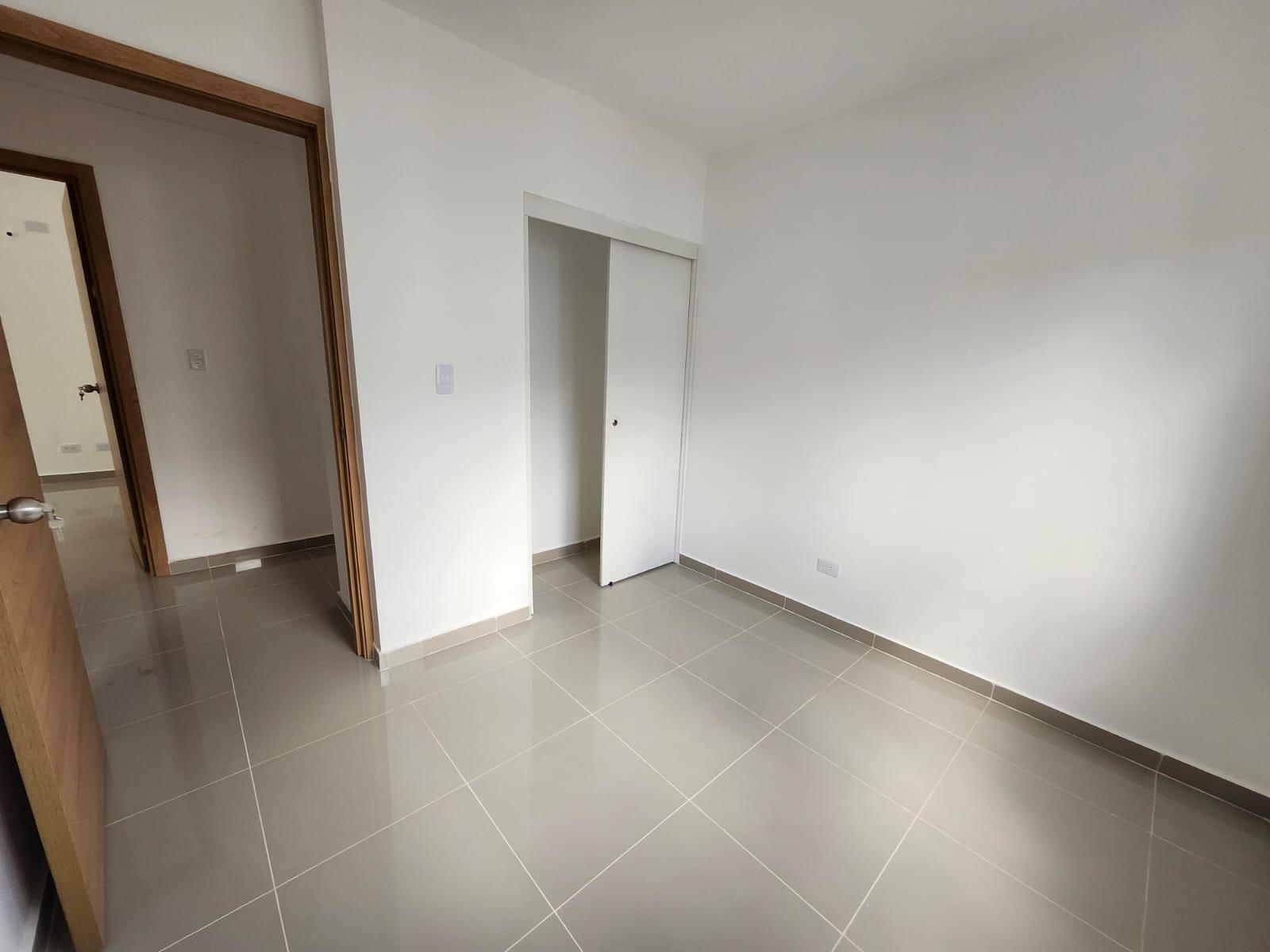 Apartamento NUEVO en alquiler –  Santo Domingo Este Foto 7317683-7.jpg