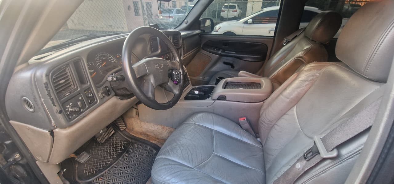 VENDO CHEVROLET SUBURBAN 1500 LT AÑO 2003 Foto 7317831-6.jpg