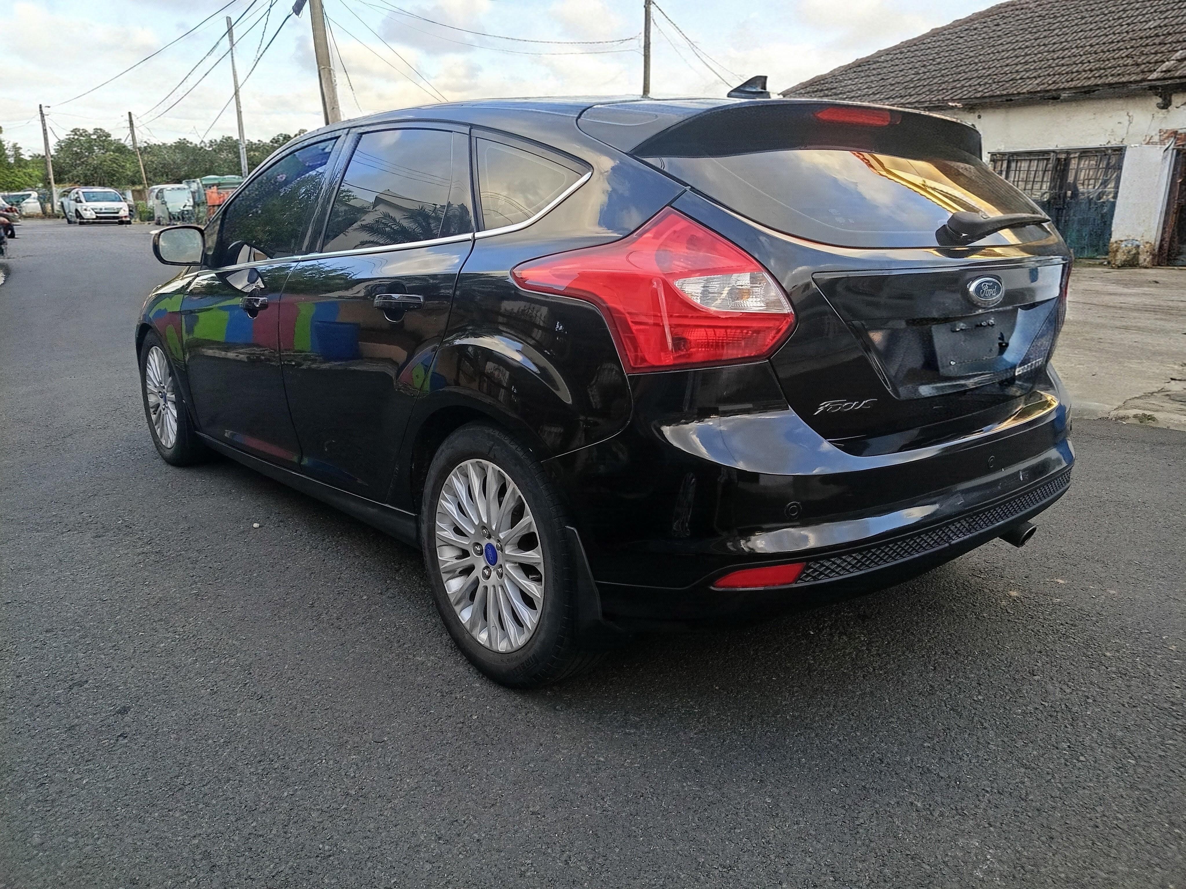 Ford Focus Titanium 12  Foto 7317835-6.jpg