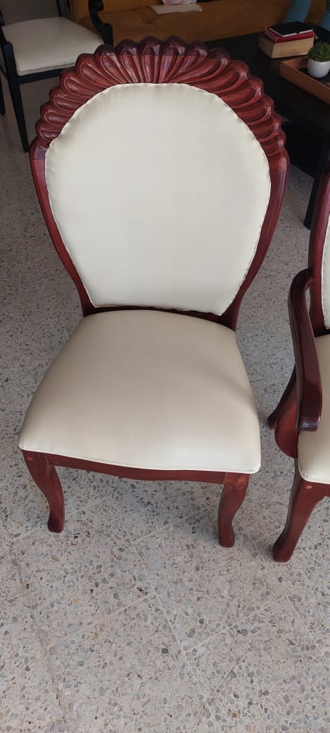 Comedor de caoba con 6 sillas – Excelente estado Foto 7318004-3.jpg
