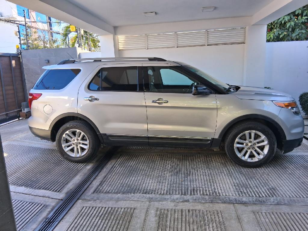 Ford Explorer XL 2013 Foto 7318083-4.jpg