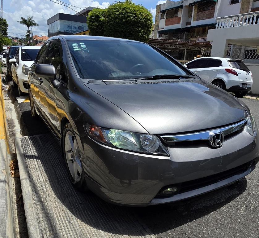 Vendo Honda Civic Sedan. Excelentes condiciones Foto 7318278-1.jpg