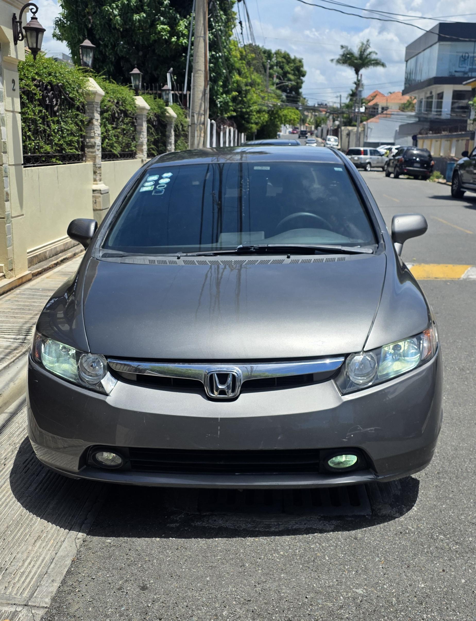 Vendo Honda Civic Sedan. Excelentes condiciones Foto 7318278-4.jpg