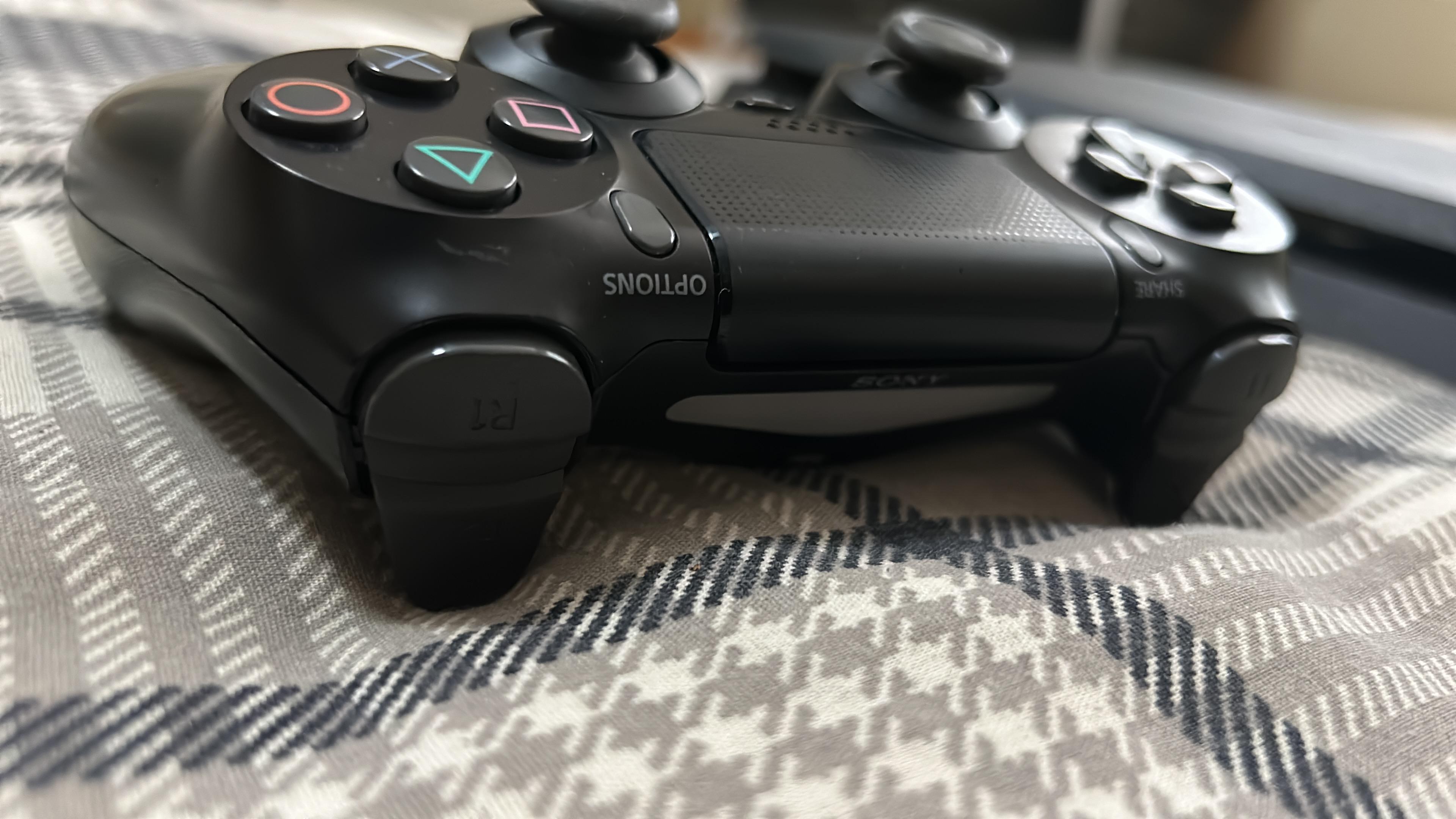 PS4 Slim 1TB Cómo nuevo! Foto 7318651-6.jpg