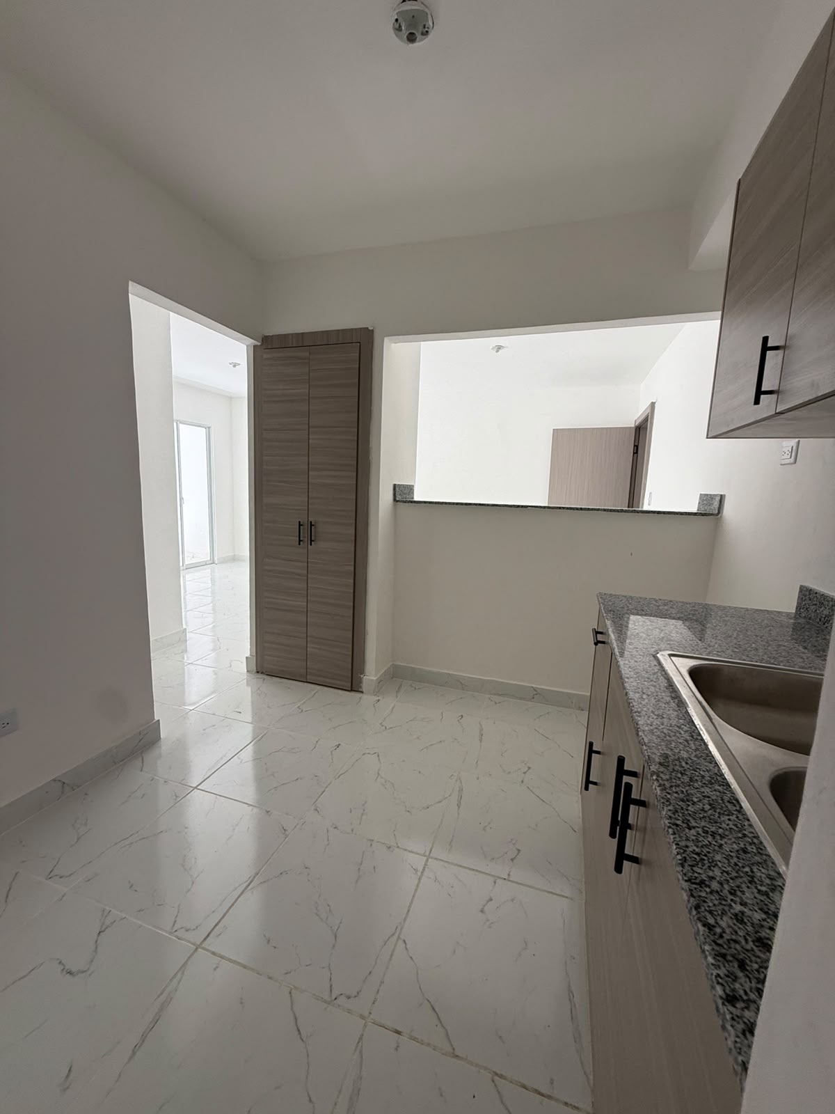 ???? APARTAMENTO EN ALQUILER – EN LA CARRETERA  LICEY SANTIAGO Foto 7318717-11.jpg