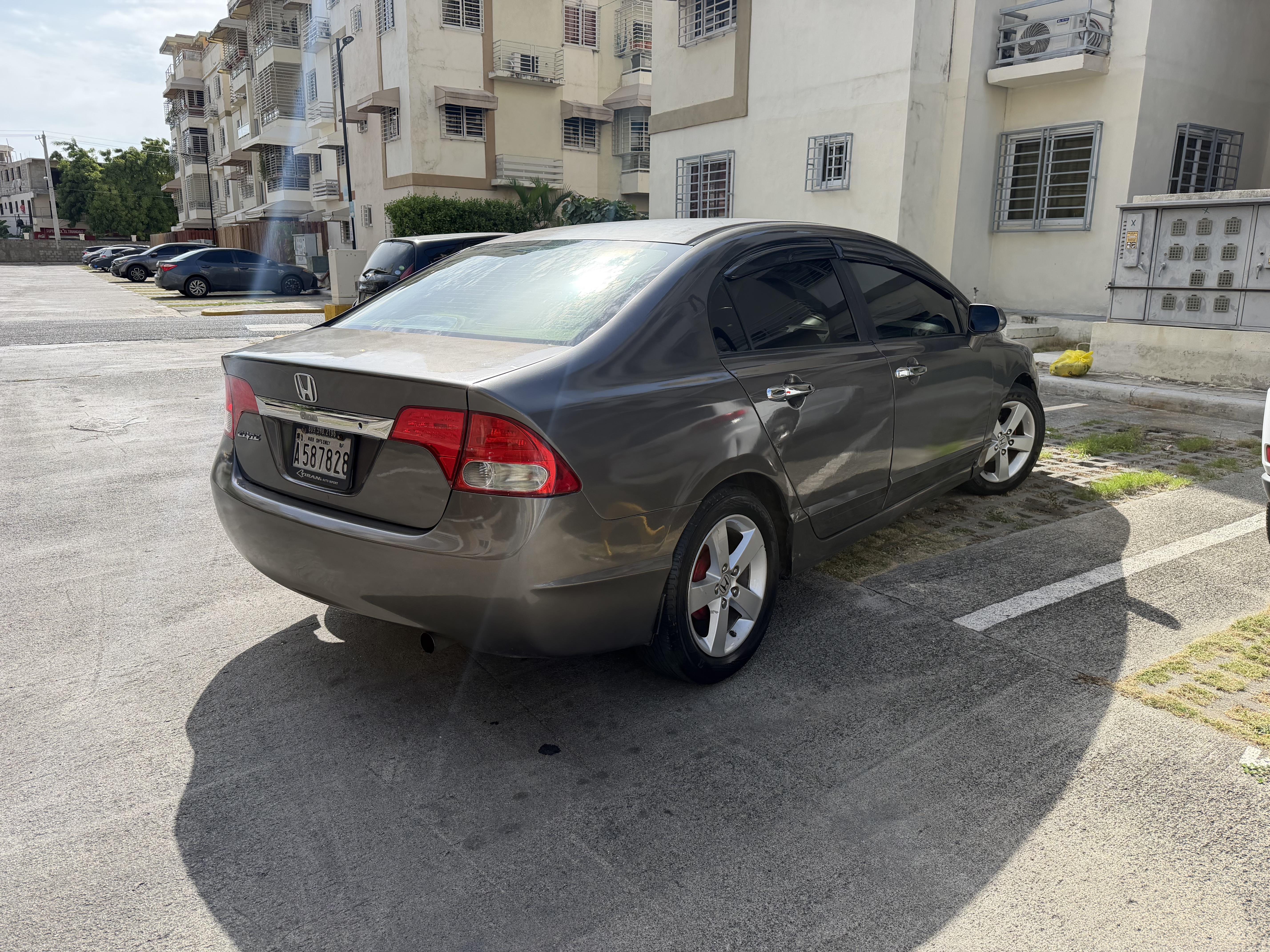 Honda Civic 2010 LX’ Foto 7318737-3.jpg