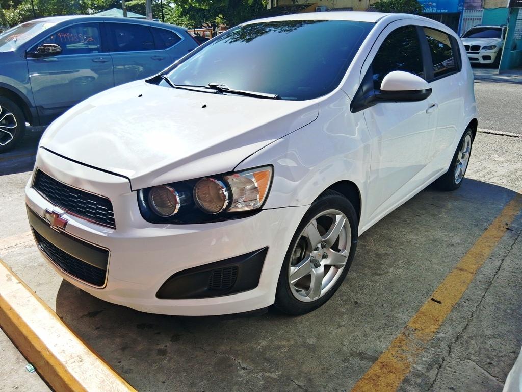 2015 Chevy Sonic Mecanico Hatchback Foto 7318741-3.jpg