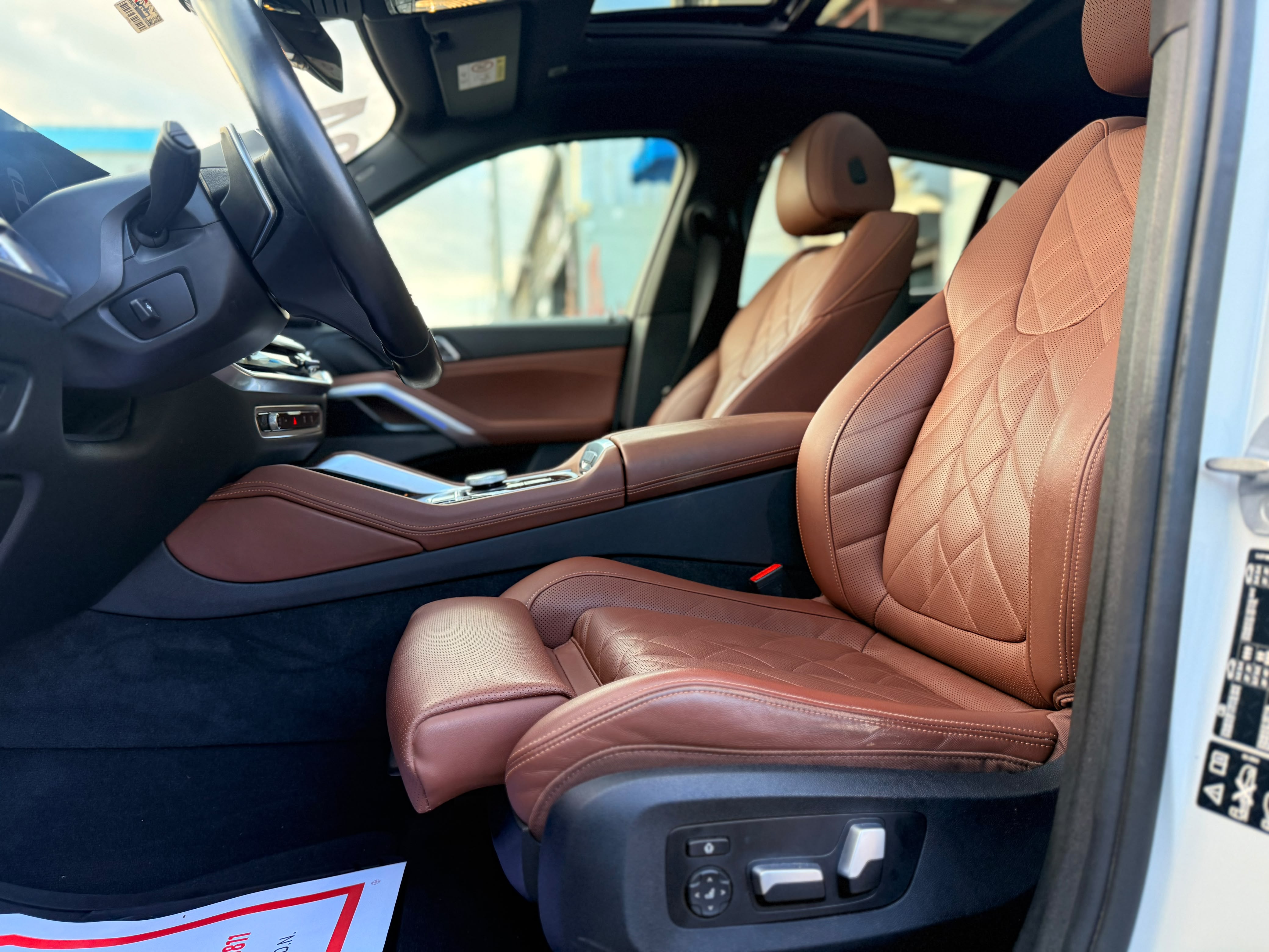 BMW X6 XDrive 40i M PKG 2024 Foto 7318754-6.jpg