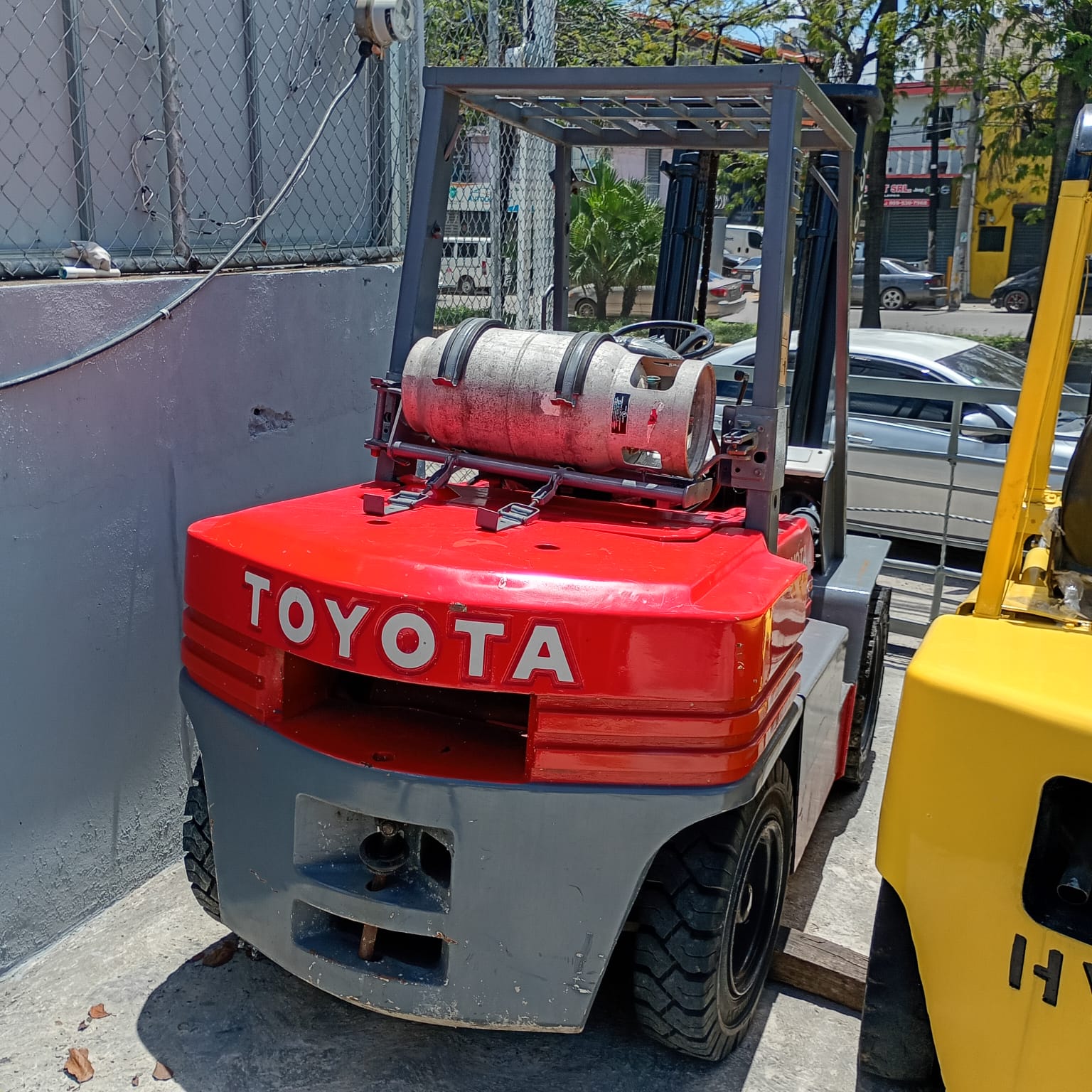 montacargas hyster toyota clark komatsu Foto 7318888-2.jpg