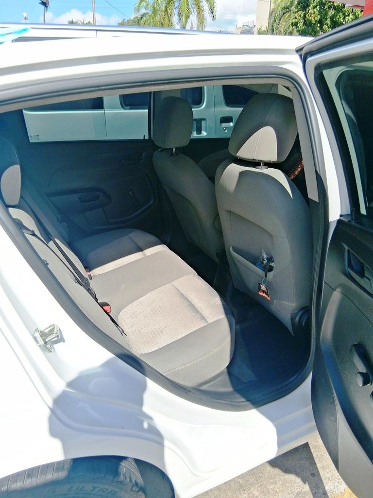 2015 Chevy Sonic Mecanico Hatchback Foto 7318970-11.jpg
