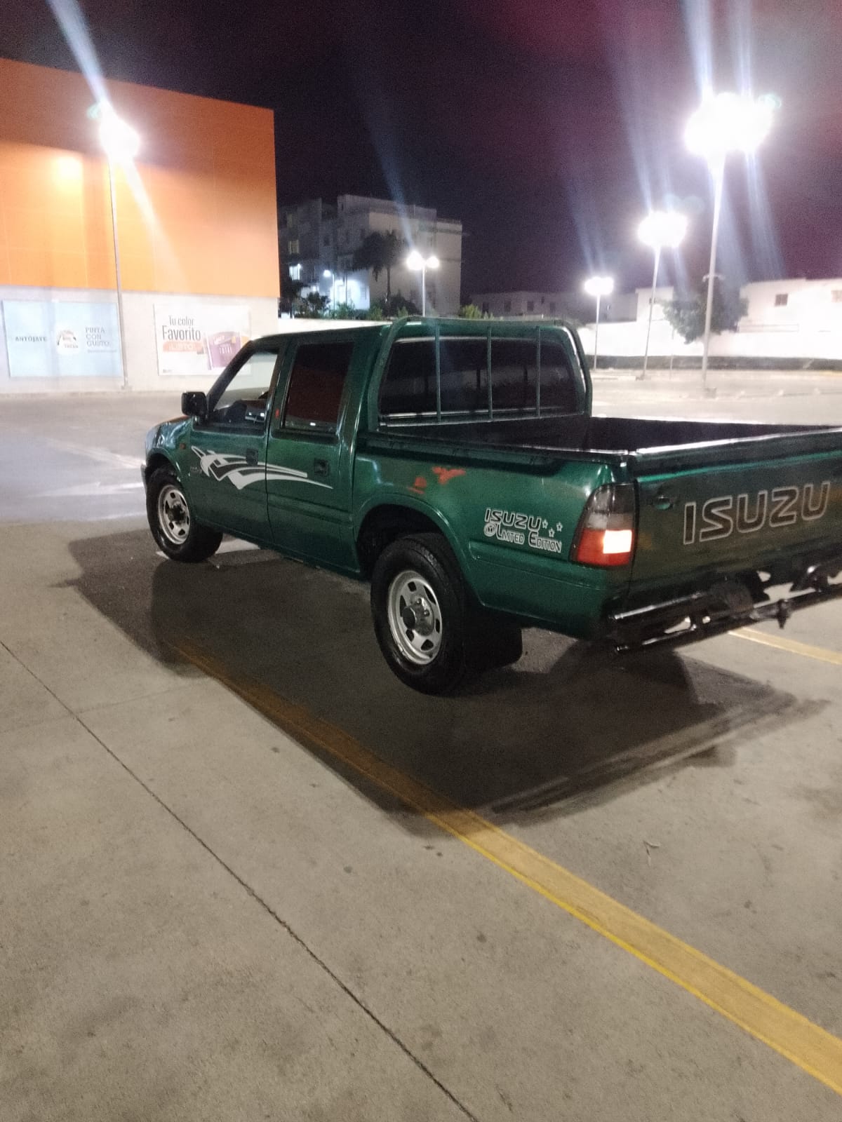 Isuzu 2001 4x4 diesel Foto 7318991-4.jpg
