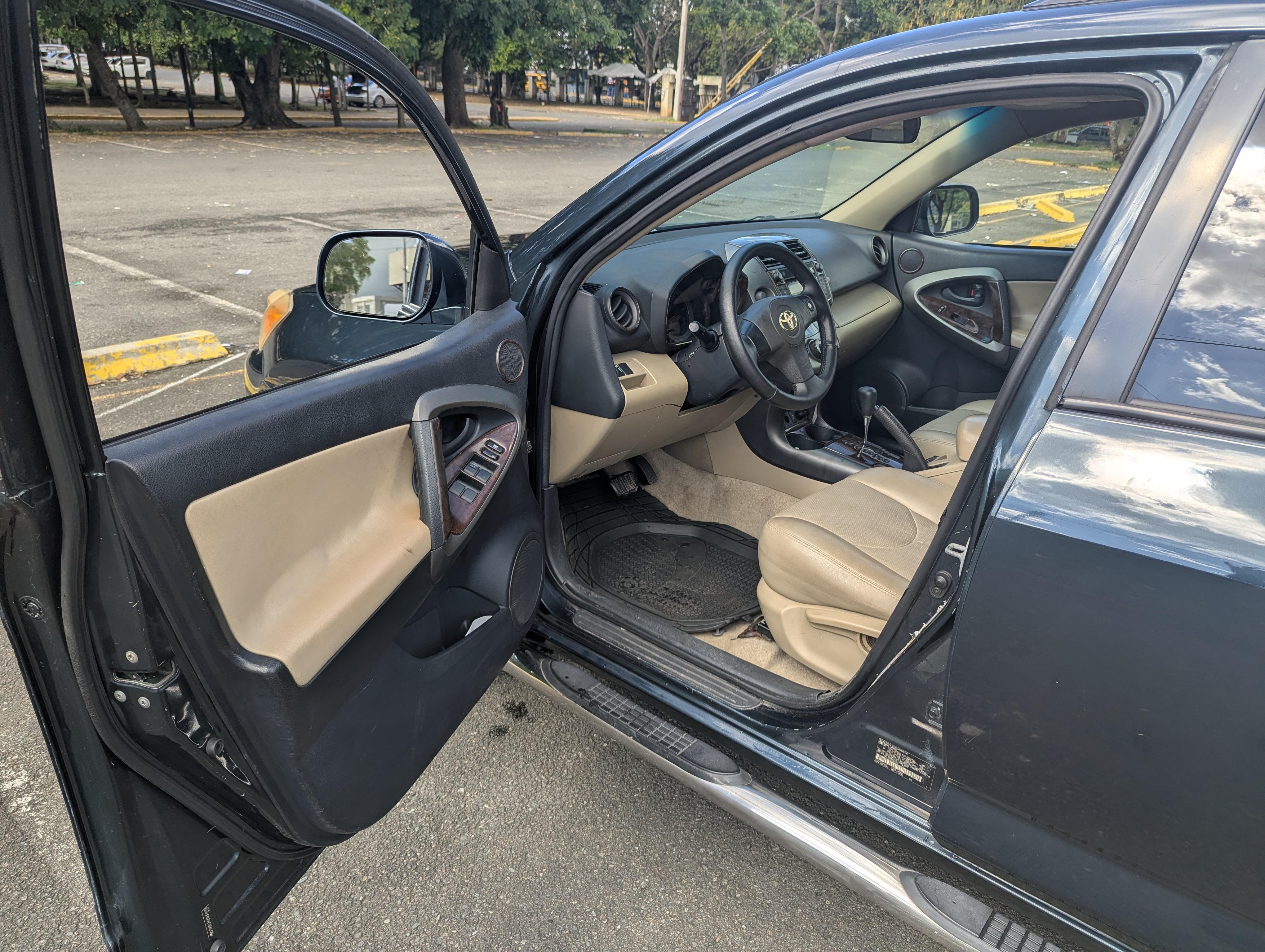 2009 Toyota RAV4 Foto 7319017-8.jpg