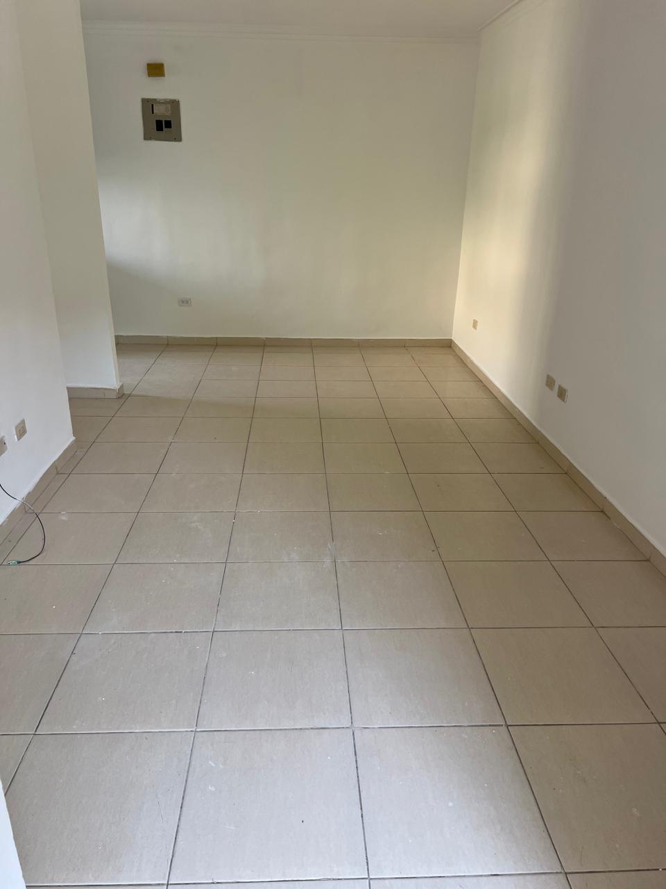 ALQUILO APARTAMENTO POR LA JACOBO Foto 7319100-4.jpg