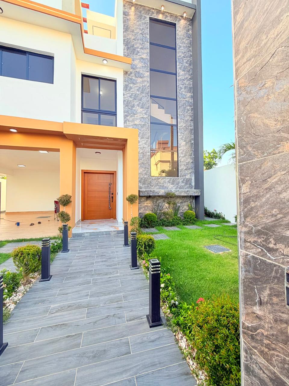 Casa de Lujo en Venta – Autopista de San Isidro Foto 7319240-7.jpg
