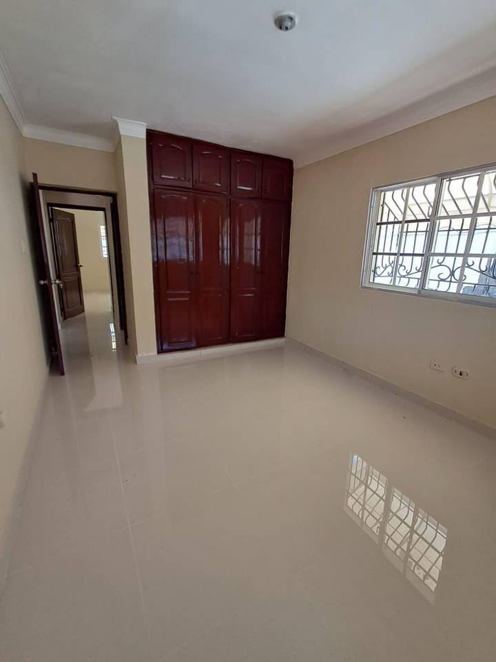 Apartamento en Alquiler – Las Américas Km 10 Foto 7319268-8.jpg