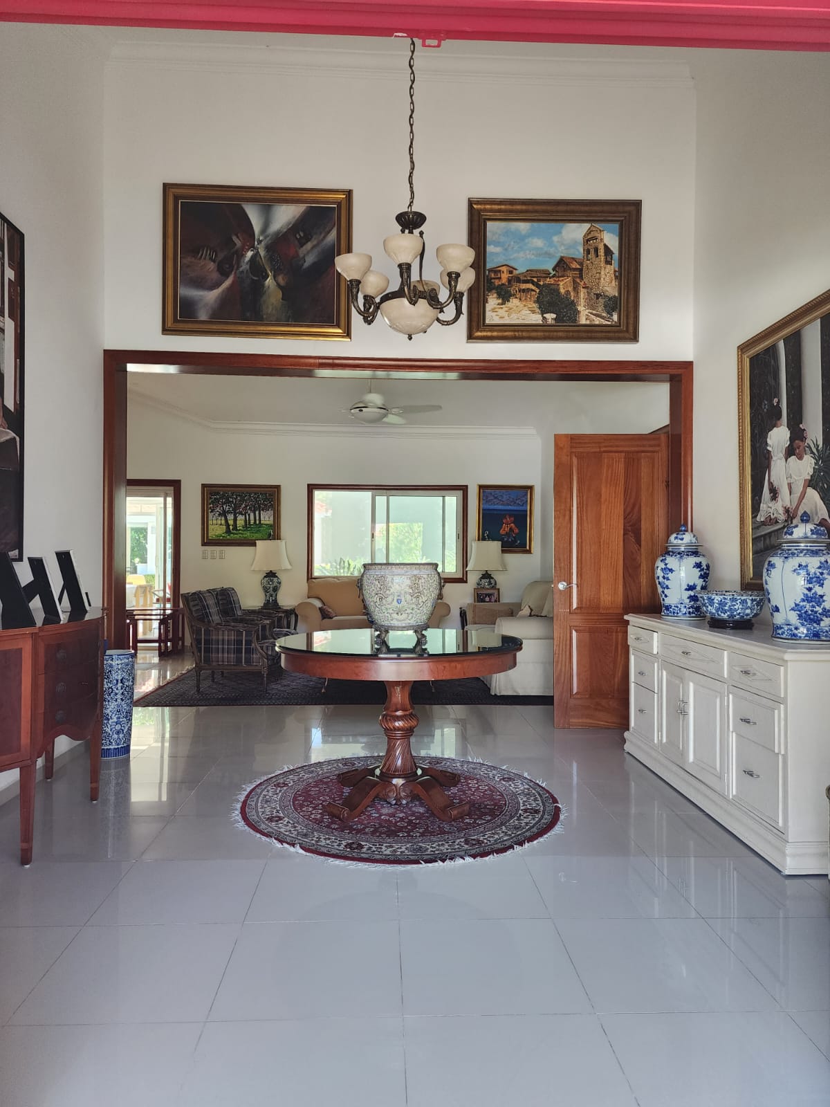 Villa Clásica  muy Amplia y excelentes condiciones de 1 Nivel con Vist Foto 7319332-5.jpg