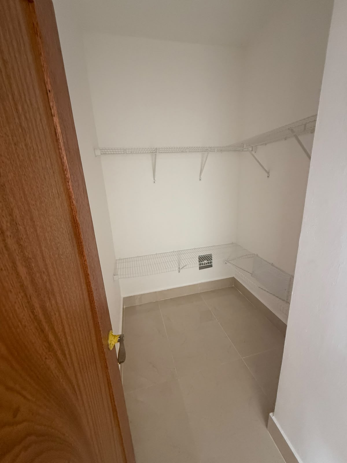 APARTAMENTO EN VENTA O RENTA  PROYECTO LLANO DORADO EL DORADO Foto 7319422-13.jpg