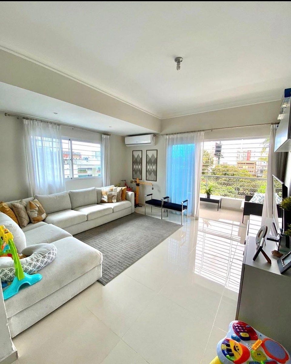 ALQUILO APARTAMENTO EN EVARISTO MORALES VACIO Foto 7319451-5.jpg