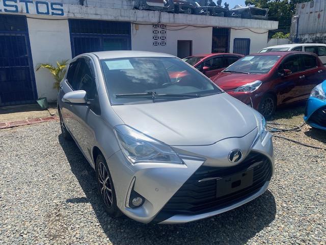 TOYOTA VITZ RECIEN IMPORTADO AÑO 2020 EXCELENTES CONDICIONES Foto 7319588-2.jpg