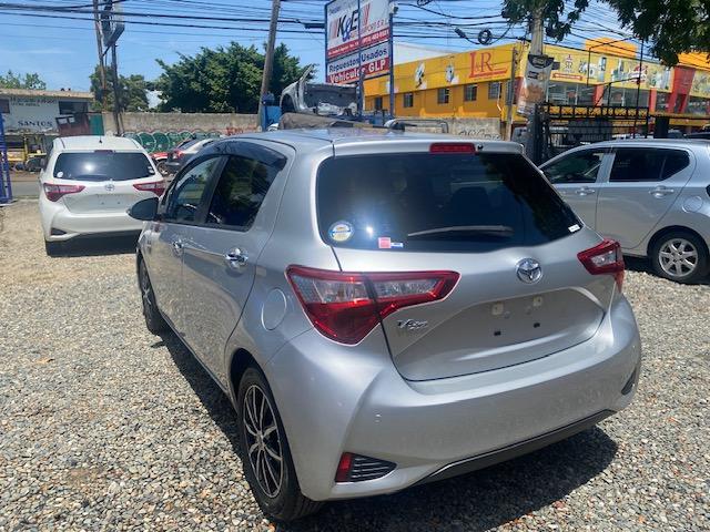 TOYOTA VITZ RECIEN IMPORTADO AÑO 2020 EXCELENTES CONDICIONES Foto 7319588-4.jpg