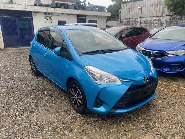 TOYOTA VITZ RECIEN IMPORTADO AÑO 2020 EXCELENTES CONDICIONES Foto 7319589-2.jpg