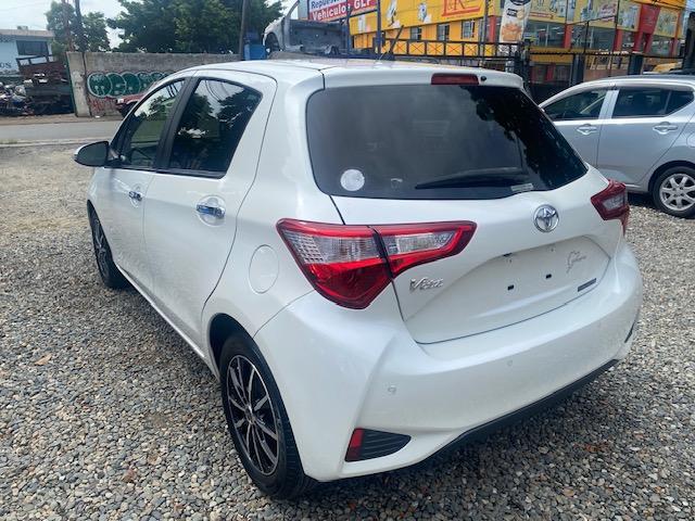 TOYOTA VITZ RECIEN IMPORTADO AÑO 2020 EXCELENTES CONDICIONES Foto 7319595-4.jpg