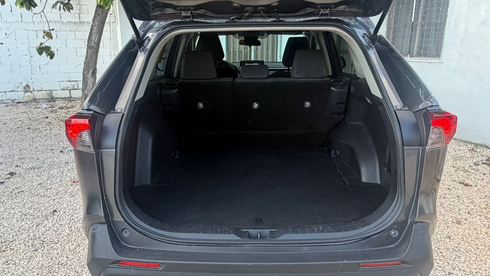 Toyota RAV4 LE 2020 Foto 7319607-9.jpg