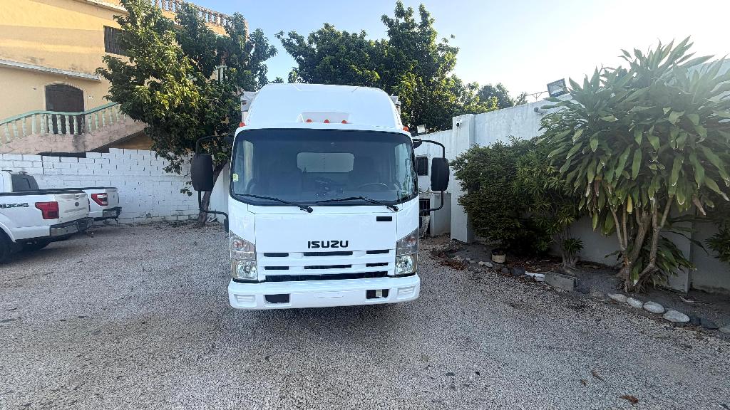 Camion Isuzu NPR 2013 Foto 7319611-1.jpg