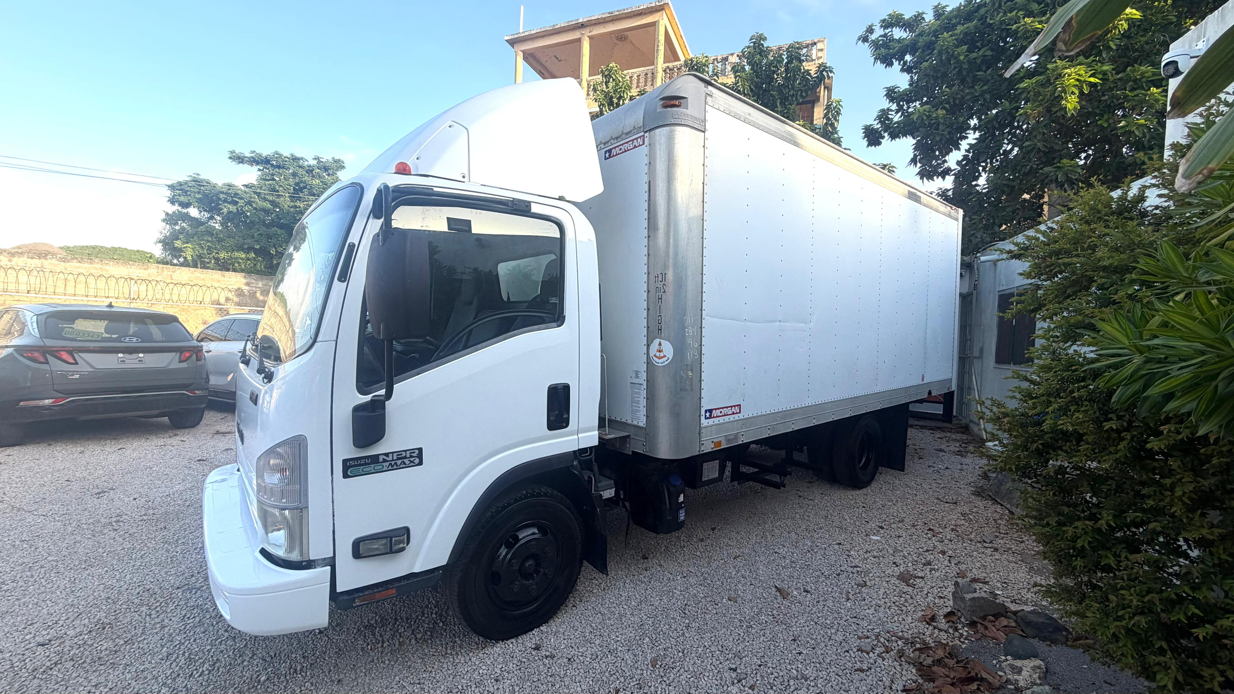 Camion Isuzu NPR 2013 Foto 7319611-3.jpg