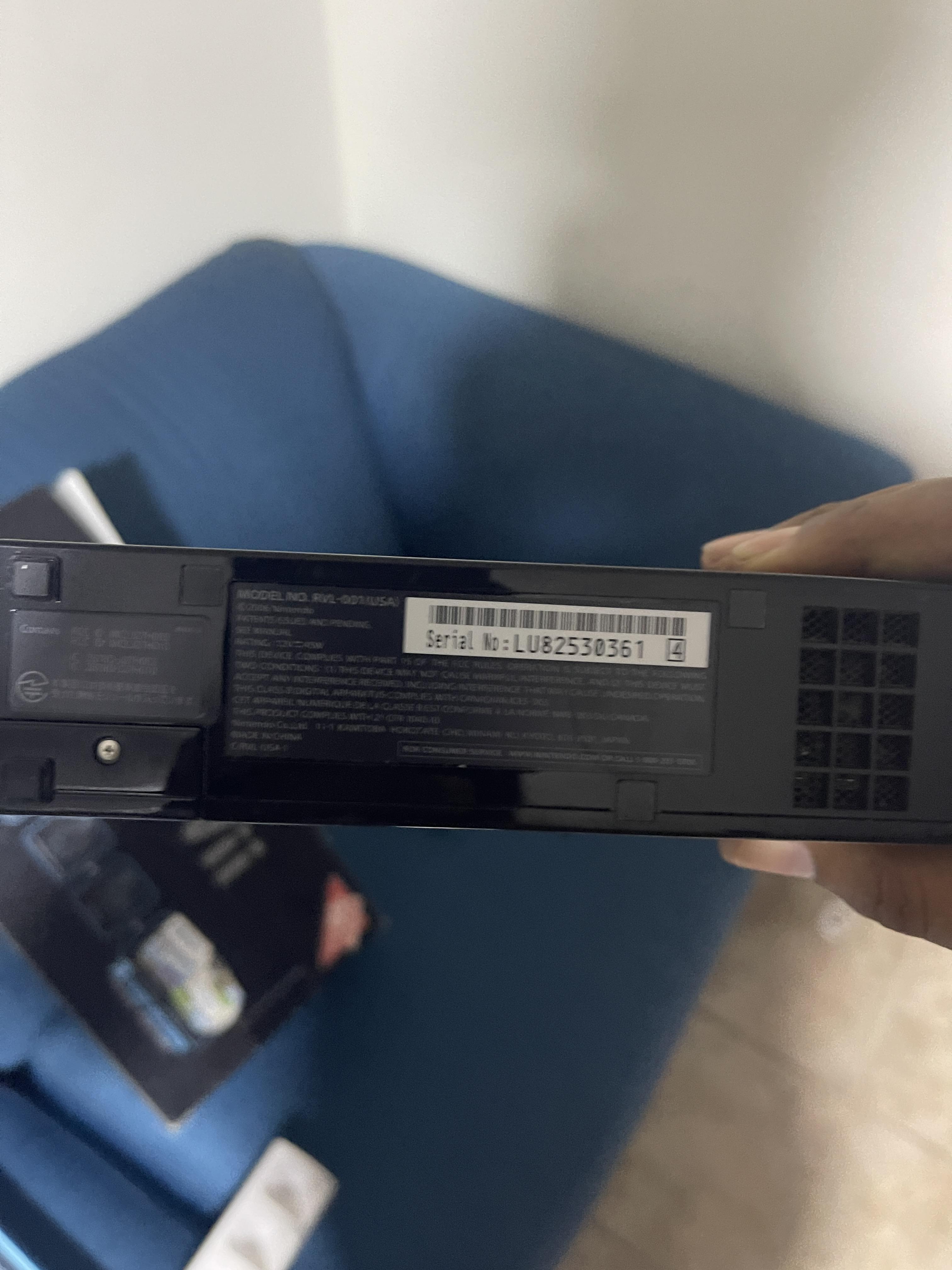 Nintendo Wii Negra Modelo RVL-001 Foto 7319749-4.jpg