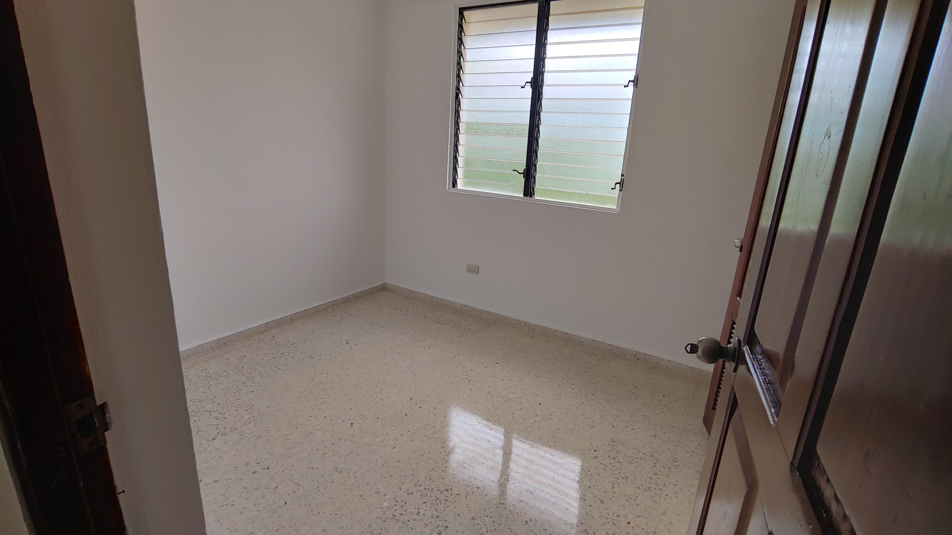 Mirador Sur Av. Cayetano Germosen apt 3h 2b 2parqueos Foto 7320062-9.jpg