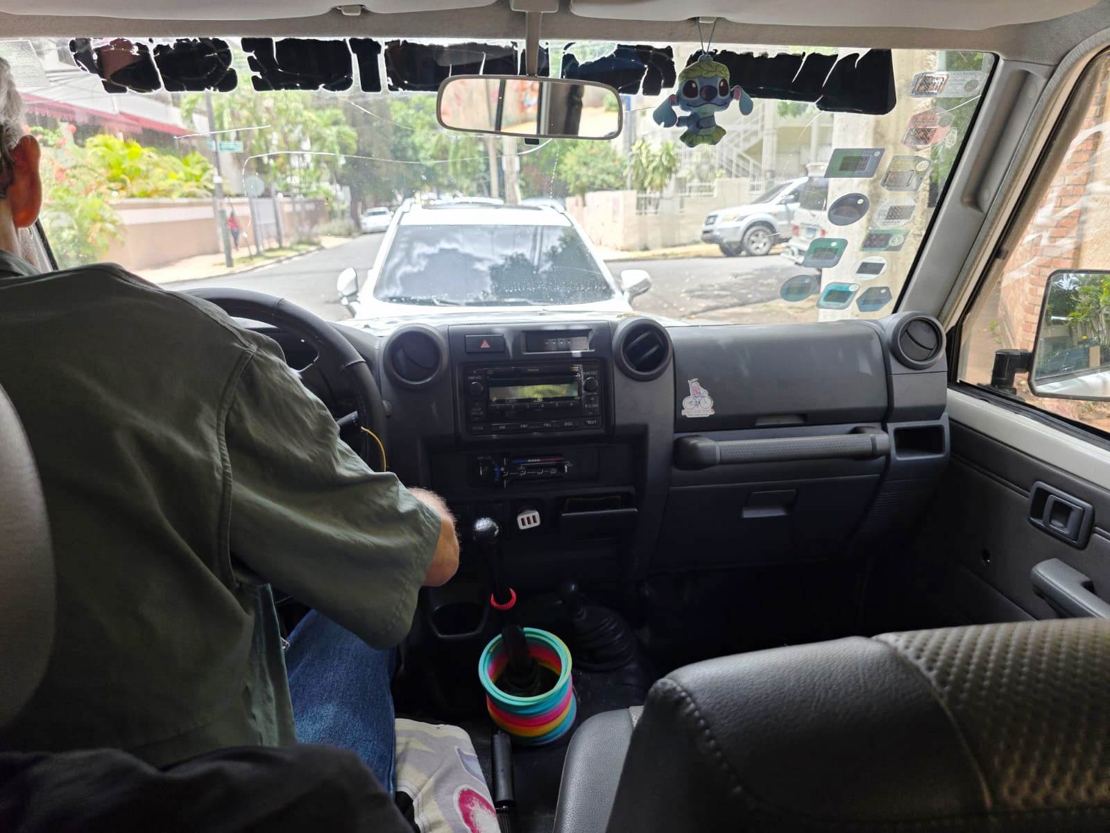 Toyota Land Cruiser HZJ76 2013  Foto 7320247-8.jpg