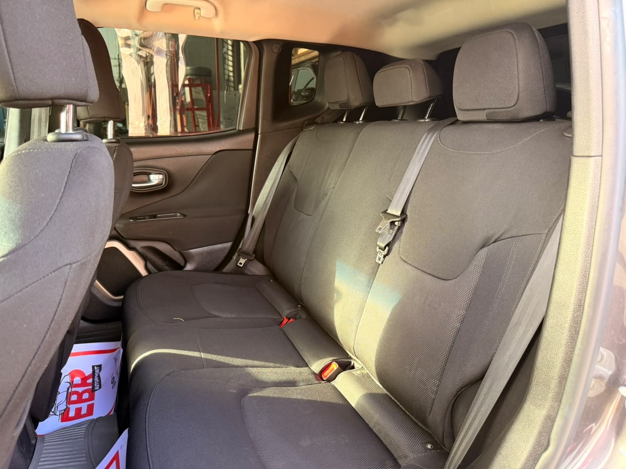 Jeep Renegade Latitude 2017 Foto 7320411-9.jpg
