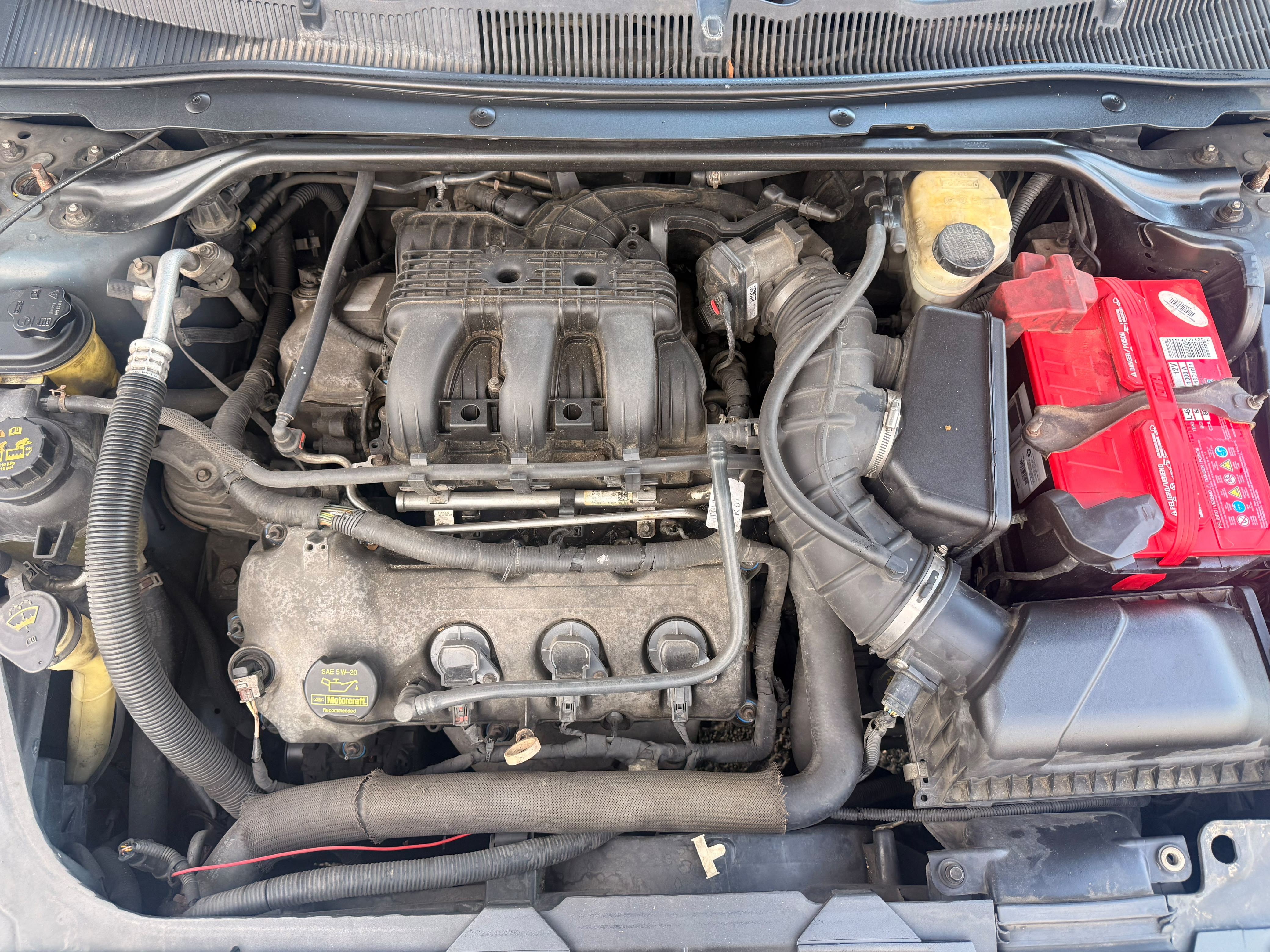 Ford Taurus Sport 2011 Foto 7320418-8.jpg