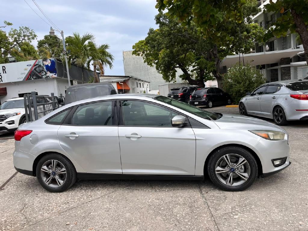 Ford Focus SE 2017 Foto 7320474-1.jpg