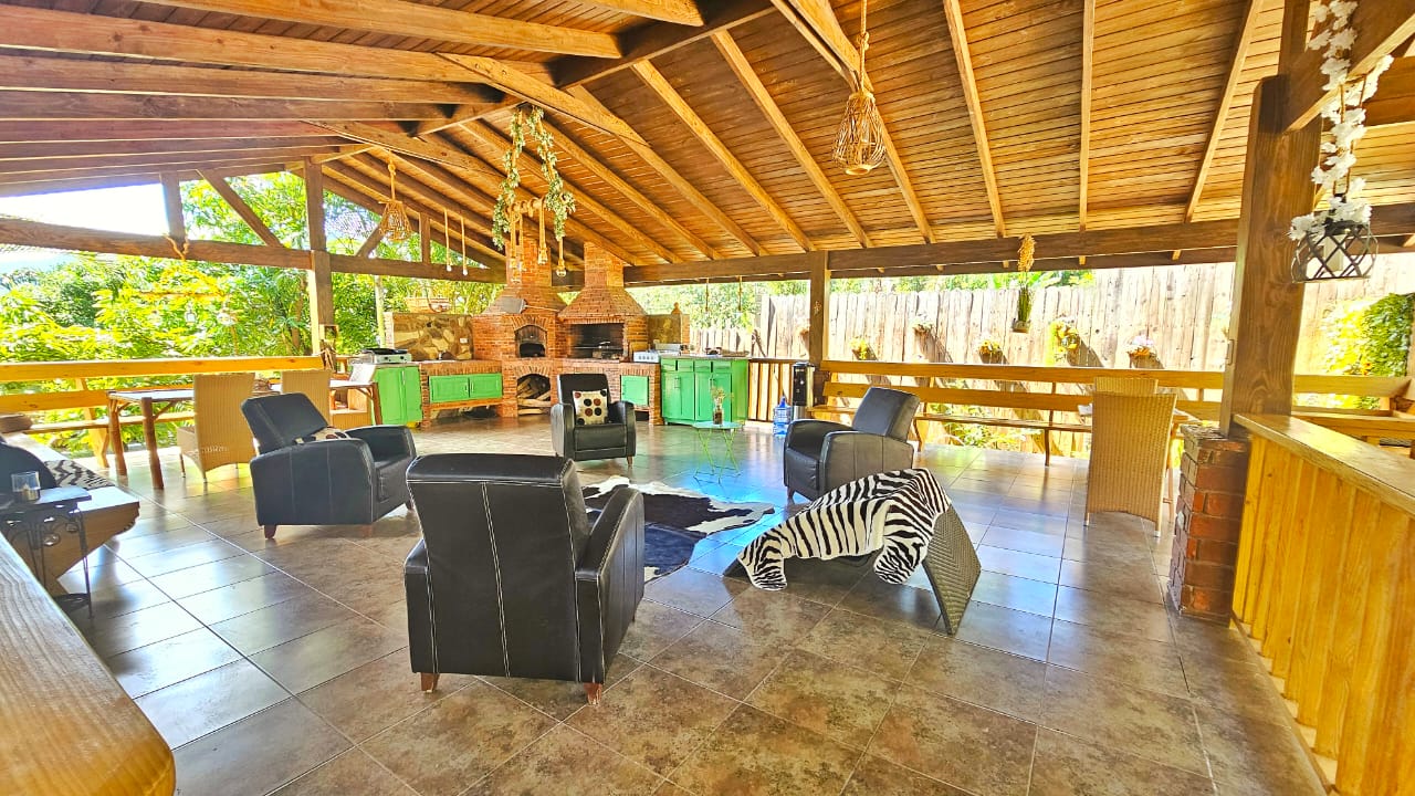 Villa en Jarabacoa en Venta Amueblada con Vista a las montañas Foto 7320825-8.jpg