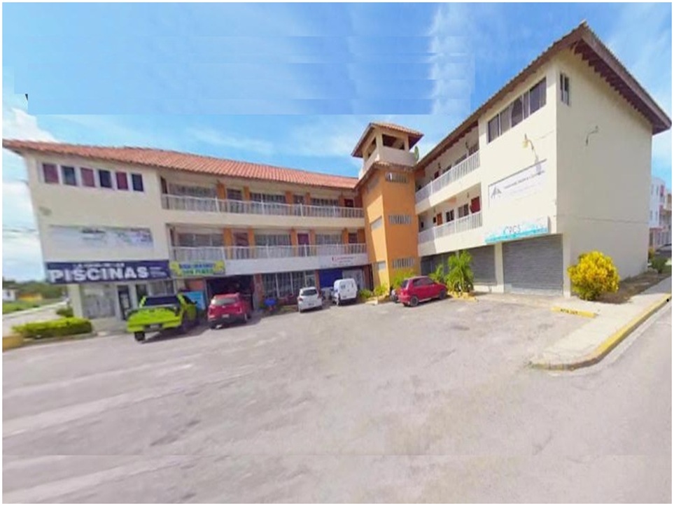 Vendo Local Comercial de 485 Mts.2 en Av. Estados Unidos BAVARO por de Foto 7321046-10.jpg