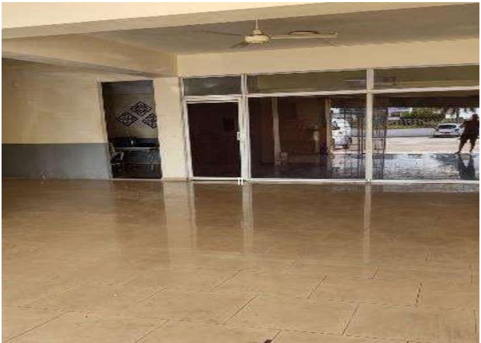 Vendo Local Comercial de 485 Mts.2 en Av. Estados Unidos BAVARO por de Foto 7321046-3.jpg