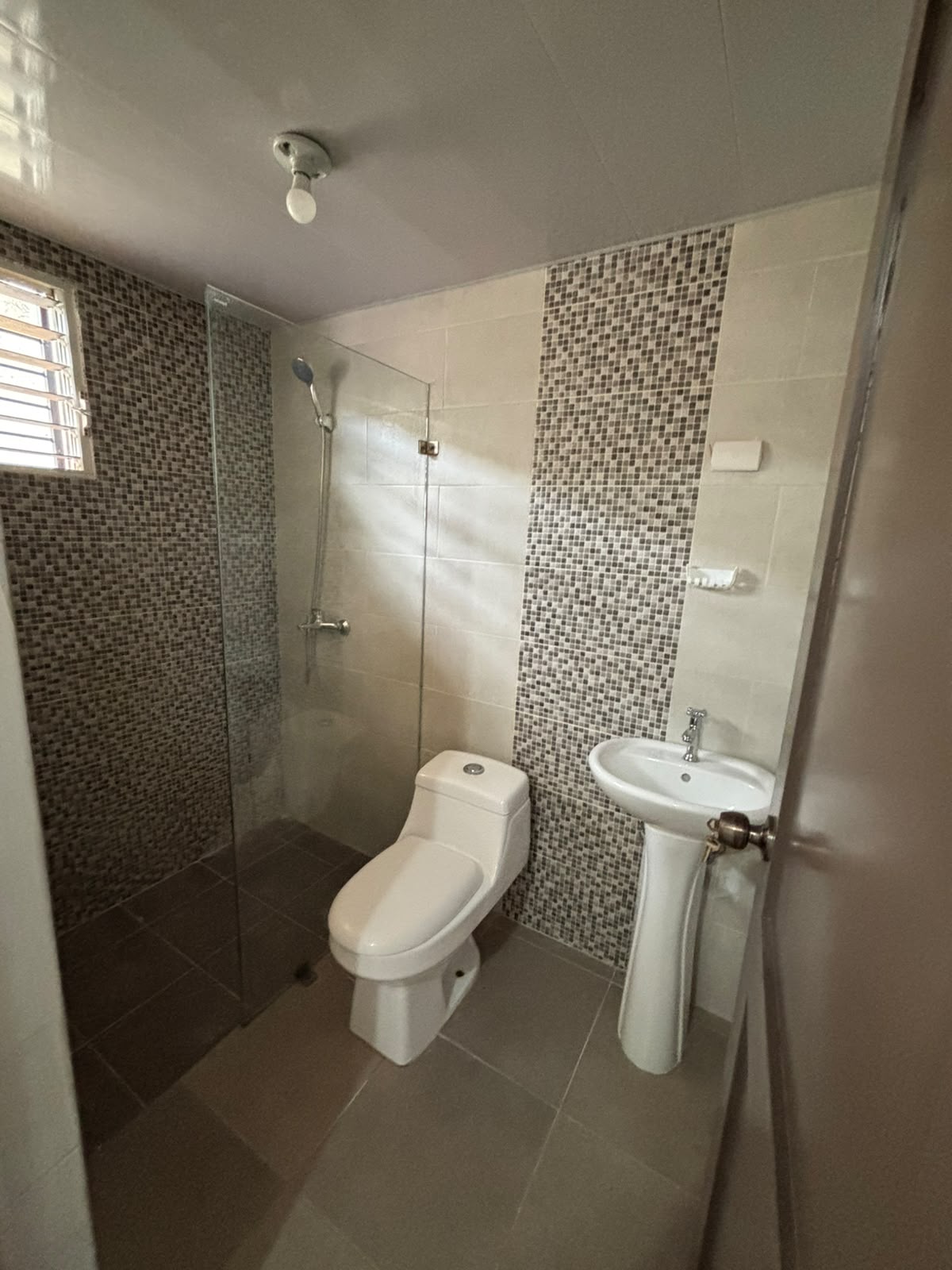 Hermoso Apartamento 3H en Alquiler Santo Domingo Este Foto 7321275-8.jpg