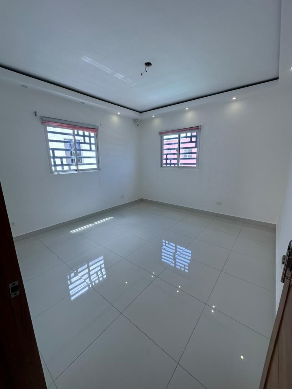 Casa Moderna en Venta – Prado Oriental San Isidro Precio de venta RD15 Foto 7321619-9.jpg