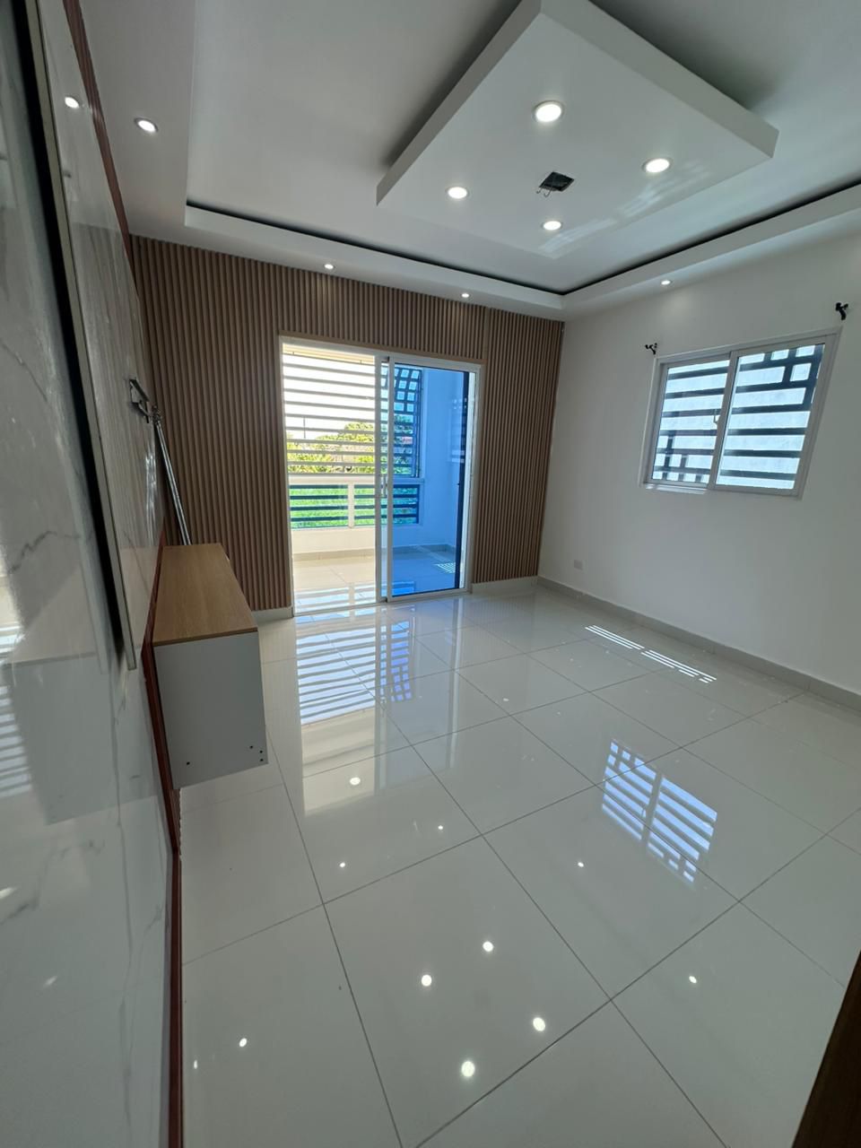 Casa Moderna en Venta en Prado Oriental  3 Habitaciones Jacuzzi y 4 Pa Foto 7321620-2.jpg