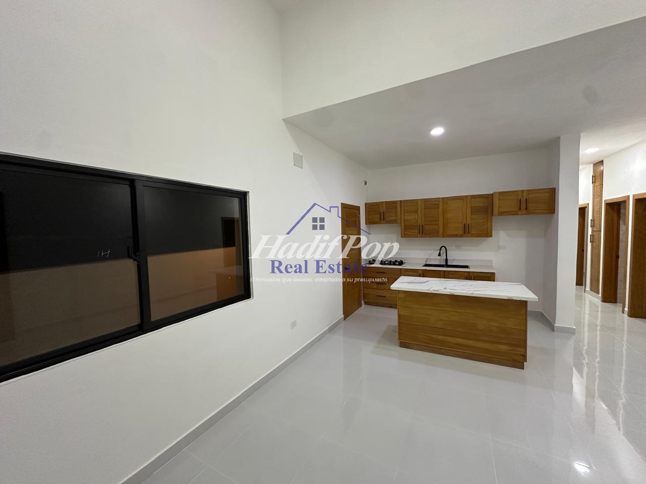 VILLA EN VENTA – RESIDENCIAL KAYLA EL DORAL Foto 7321712-5.jpg