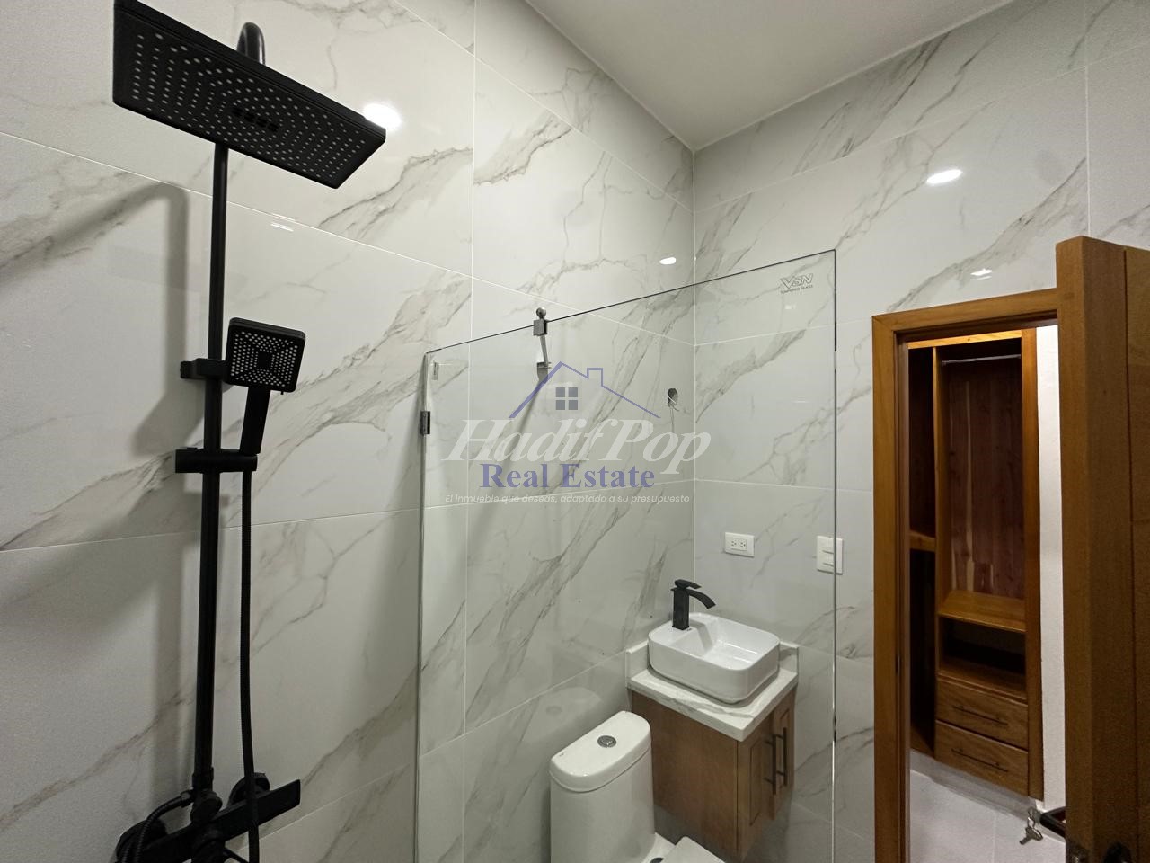  VILLA EN VENTA – RESIDENCIAL KAYLA EL DORAL Foto 7321712-6.jpg