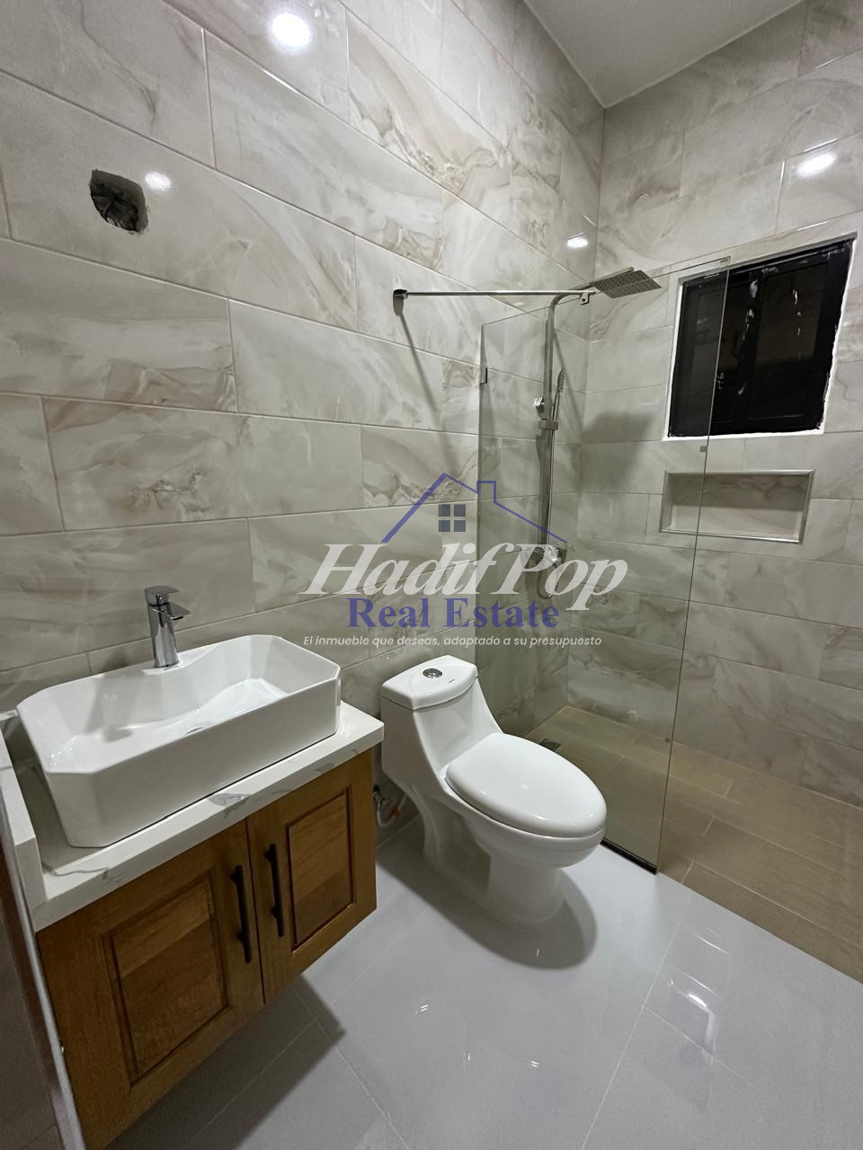  VILLA EN VENTA – RESIDENCIAL KAYLA EL DORAL Foto 7321712-8.jpg