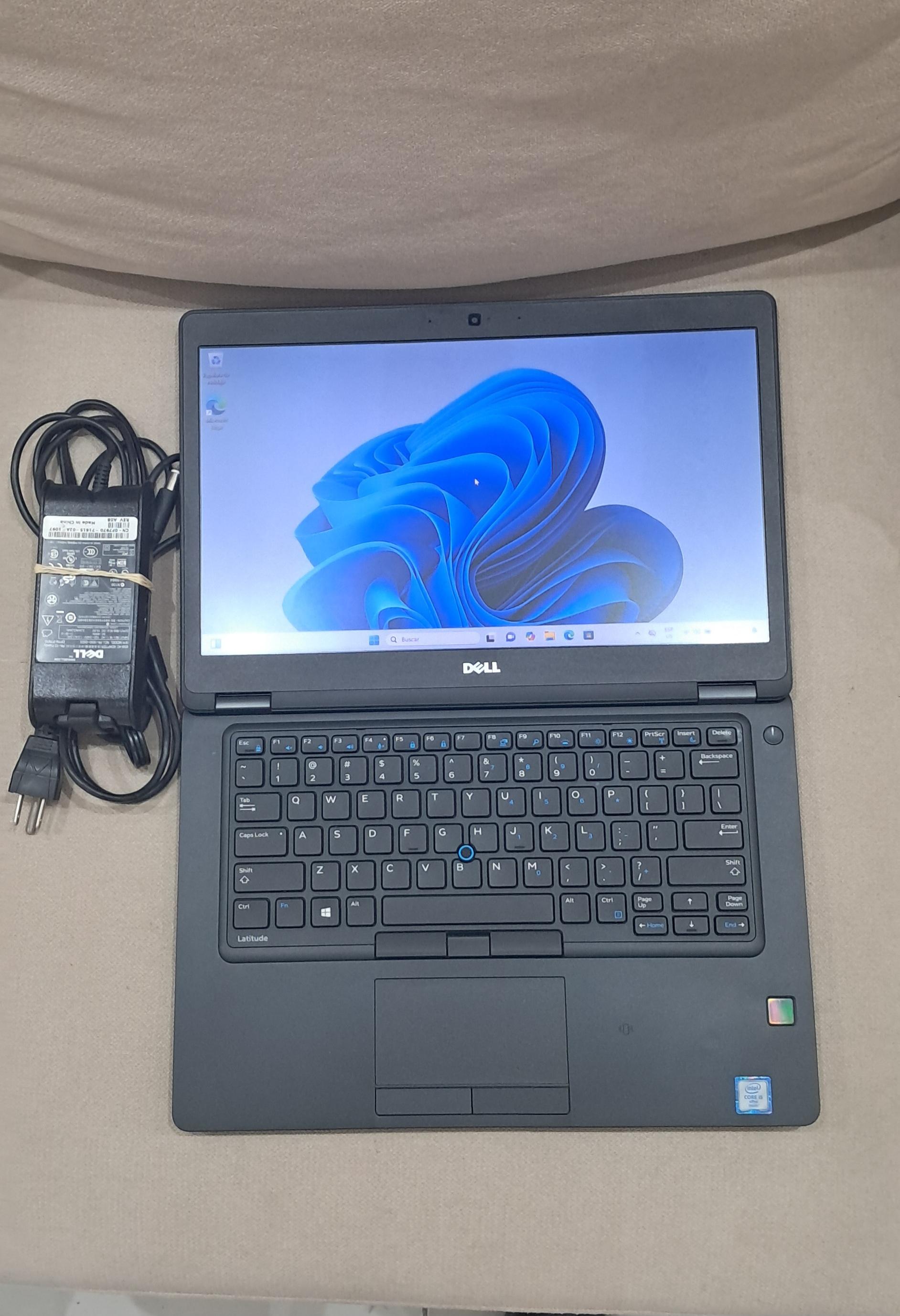 Laptop Dell 8GB 128GB SSD M2 i5 2.4Ghz E5480 Foto 7321857-2.jpg