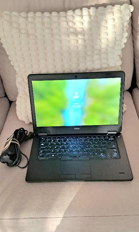 Laptop Dell fina E7450 12GB 256GB SSD i5 2.3Ghz Foto 7321985-1.jpg