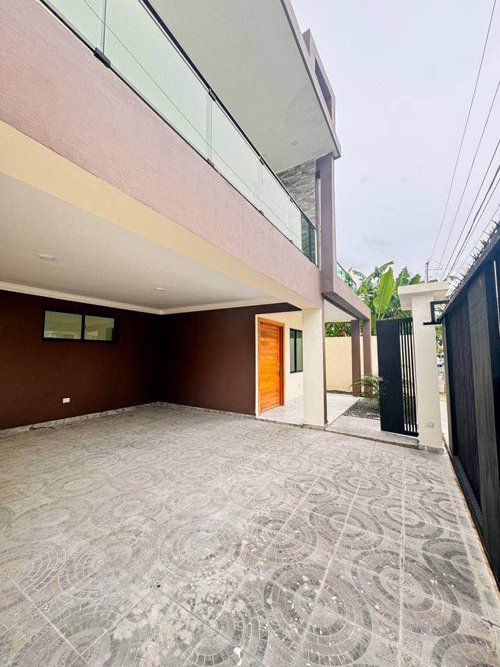 Venta de Hermosa Casa en Prado Oriental – Santo Domingo Este Foto 7322034-2.jpg