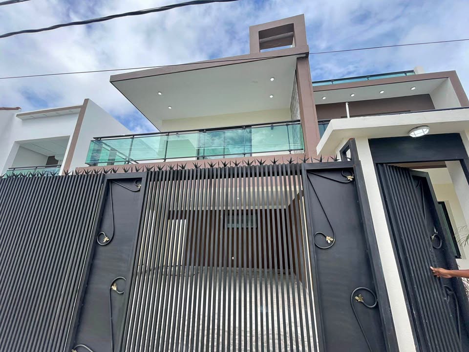 Venta de Hermosa Casa en Prado Oriental – Santo Domingo Este Foto 7322038-4.jpg