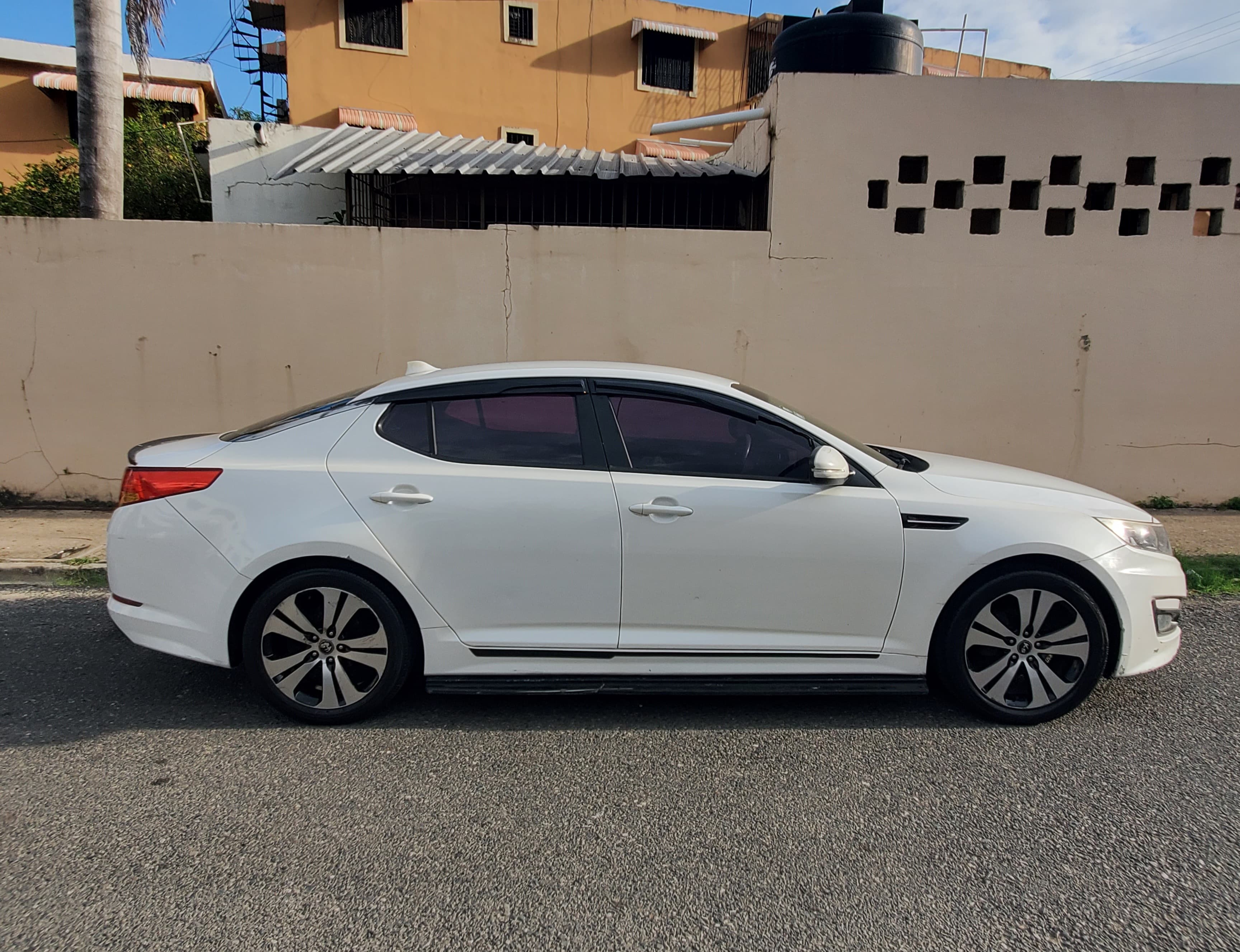 Kia k5 color blanco original Foto 7322120-13.jpg